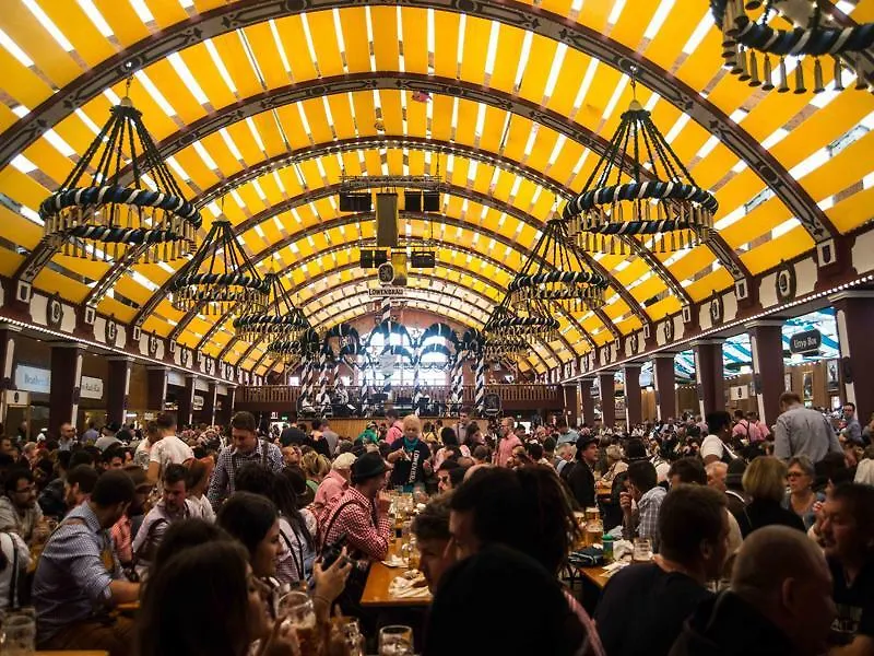 Oktoberfest And Springfest Inclusive Camping München 2*,